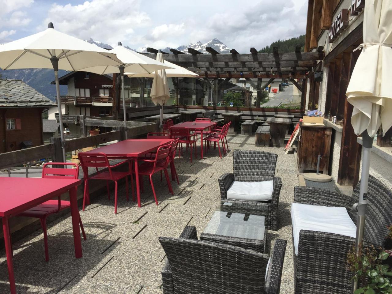 红峰酒店及餐馆 Visperterminen 外观 照片